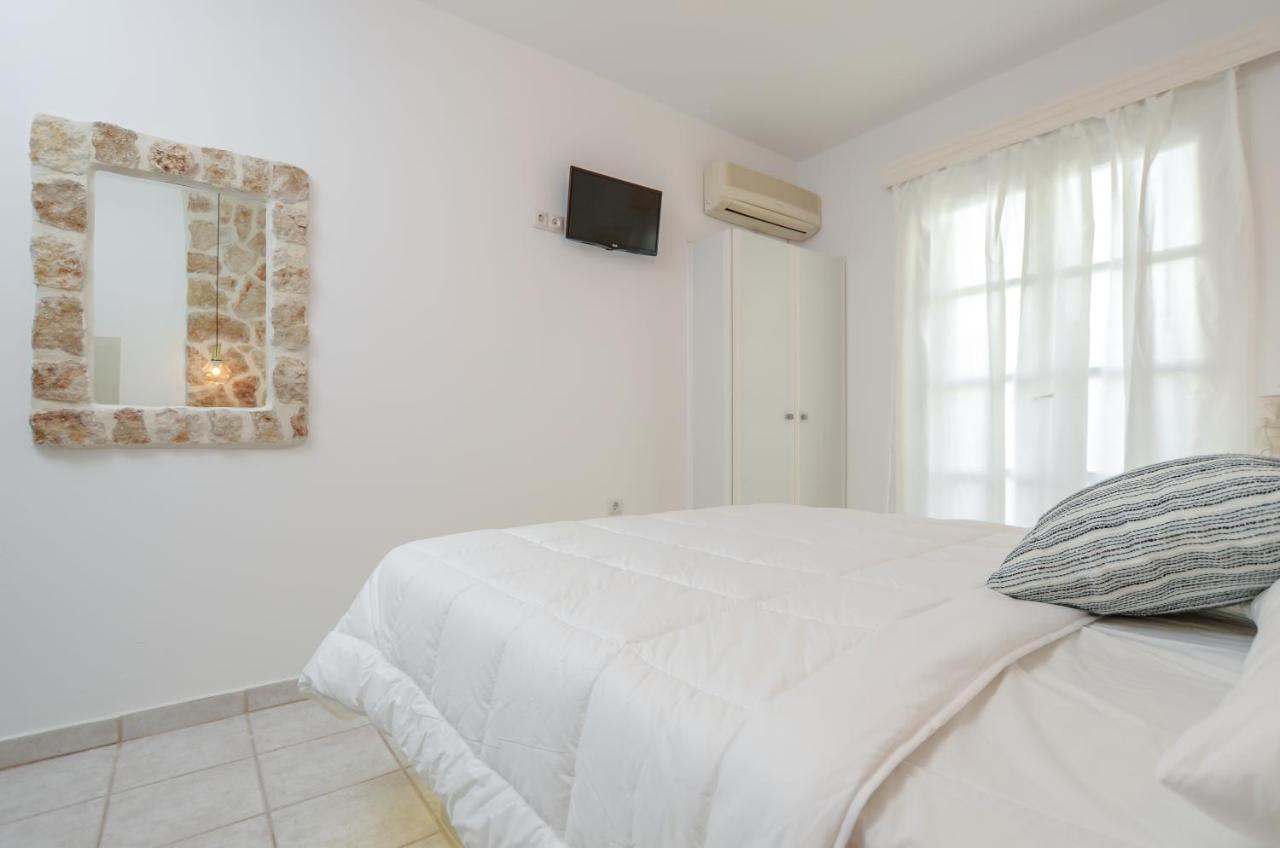 Simos Luxury Apartments Naxos City Extérieur photo