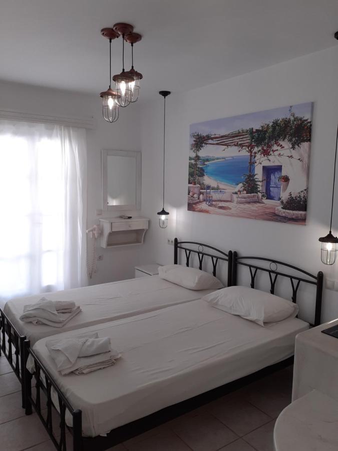Simos Luxury Apartments Naxos City Extérieur photo