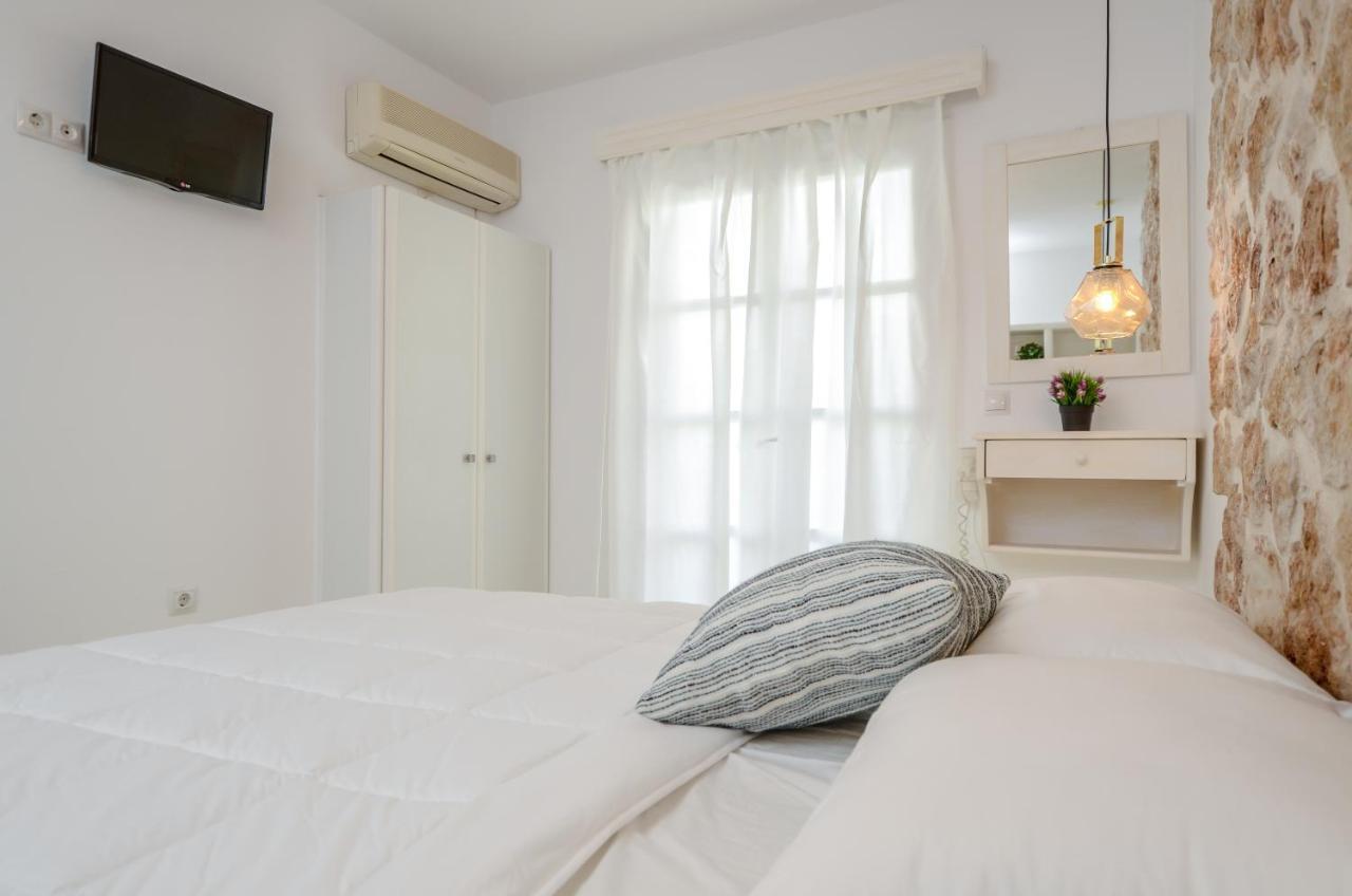 Simos Luxury Apartments Naxos City Extérieur photo
