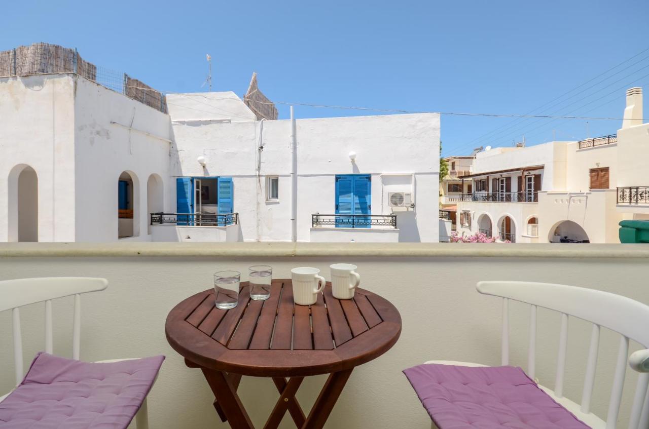 Simos Luxury Apartments Naxos City Extérieur photo