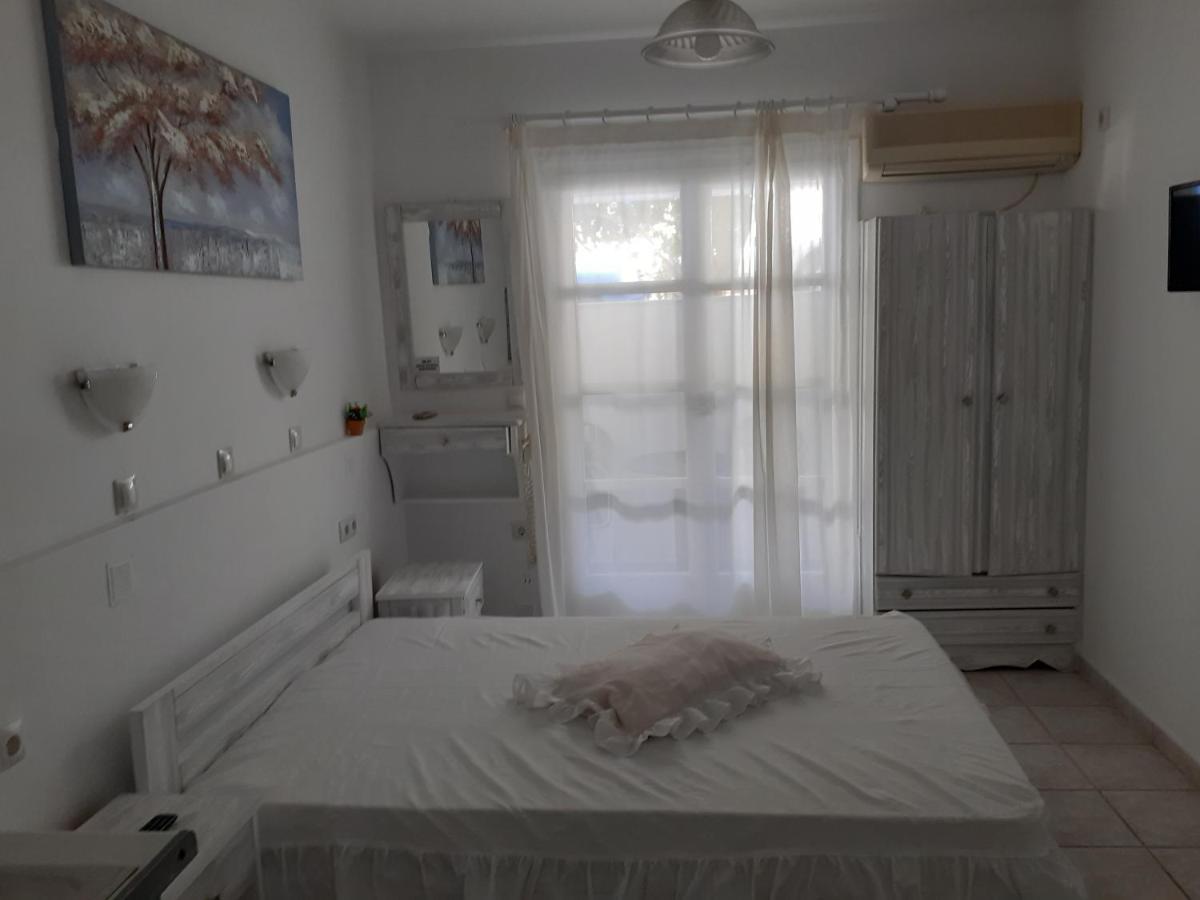 Simos Luxury Apartments Naxos City Extérieur photo