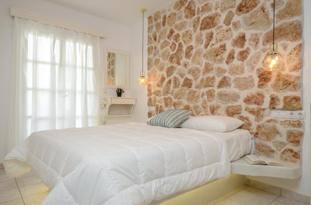 Simos Luxury Apartments Naxos City Extérieur photo