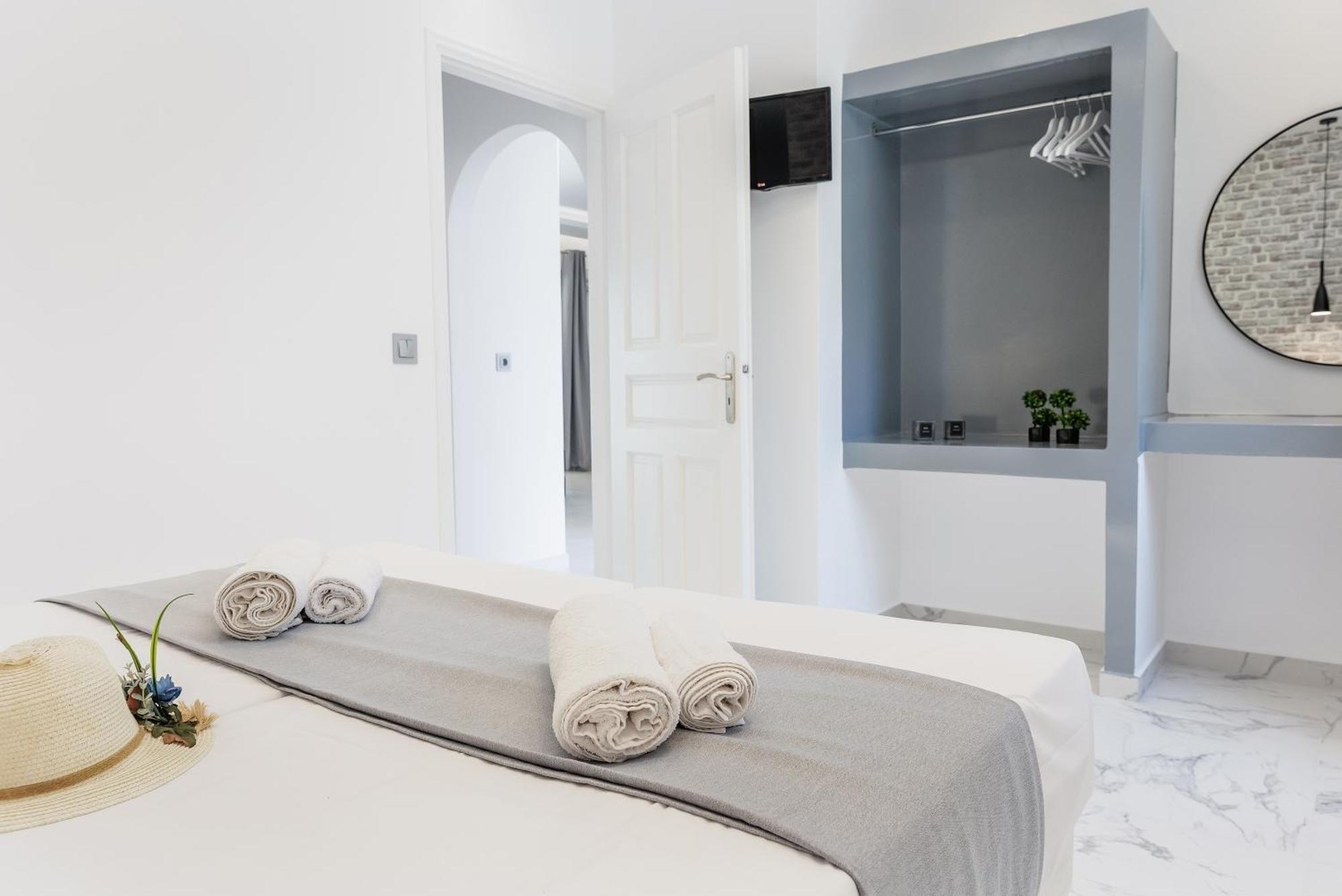 Simos Luxury Apartments Naxos City Extérieur photo