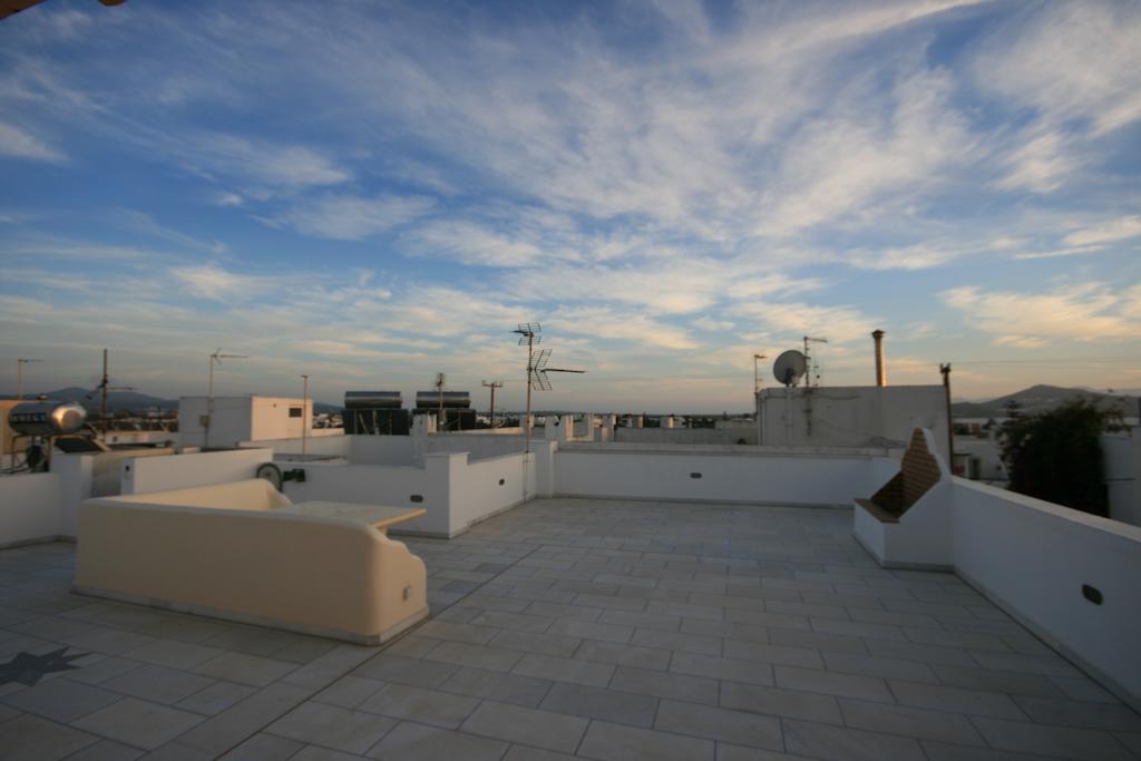 Simos Luxury Apartments Naxos City Extérieur photo